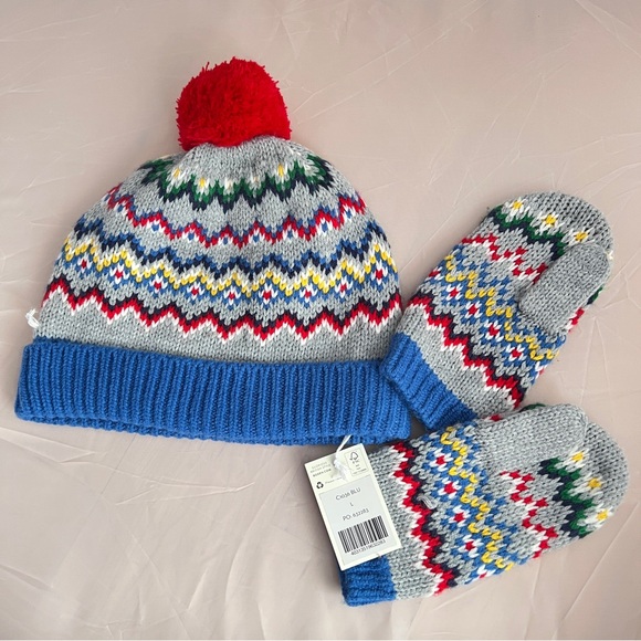 Mini Boden Other - Mini Boden Fair Isle hat and mittens set size L NWT with flaws